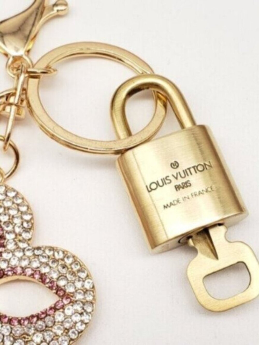 Louis Vuitton Gold Padlock Key 🔒 Authentic LV Charm + Unbranded Clover Keychain - Picture 4 of 7